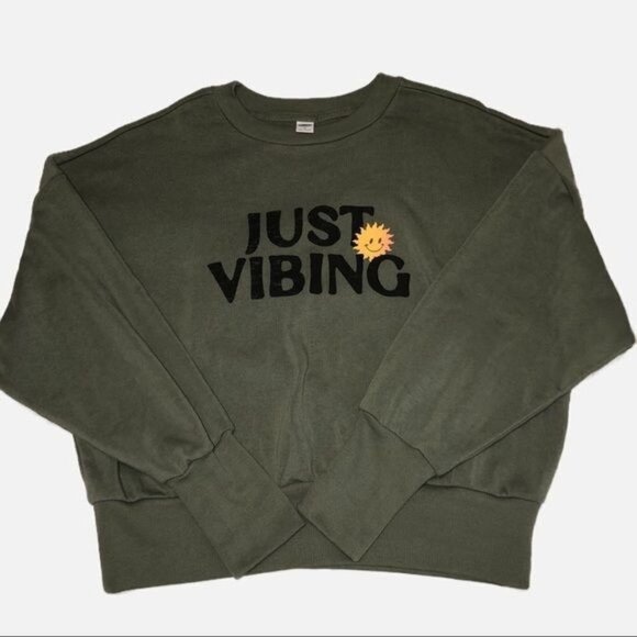 Old Navy Womens Size Medium Just Vibing Graphic Sweatshirt Green Sun NEW - Picture 3 of 9
